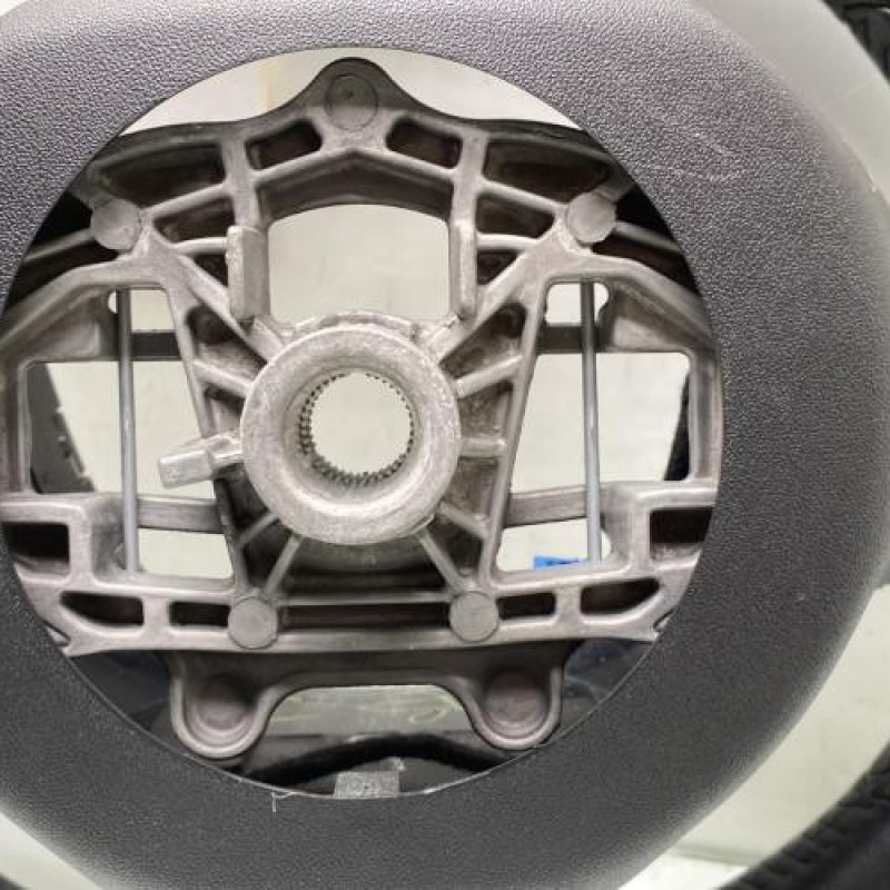 Volant PEUGEOT 208 1 Photo n°6