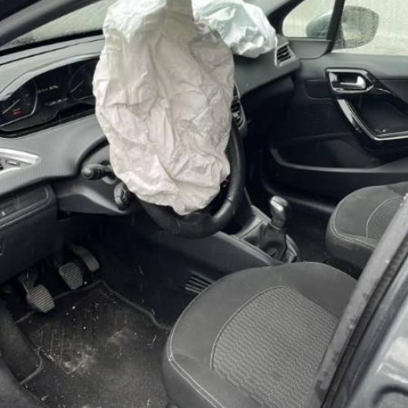 Volant PEUGEOT 208 1 Photo n°9