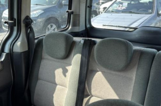 Pompe de direction PEUGEOT PARTNER 1