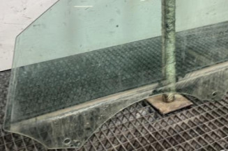 Vitre avant gauche AUDI A4 3