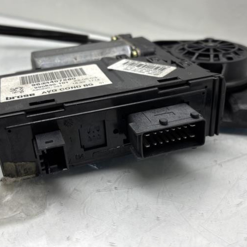 Leve vitre electrique avant gauche PEUGEOT 307 Photo n°3