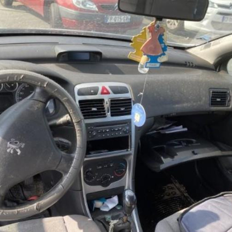 Moteur essuie glace arriere PEUGEOT 307 Photo n°17