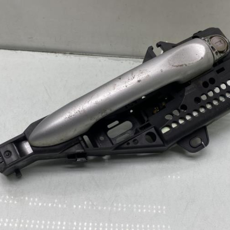 Poignee porte avant gauche RENAULT CLIO 4 Photo n°1