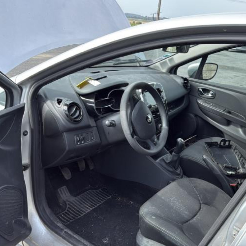 Poignee porte avant gauche RENAULT CLIO 4 Photo n°15