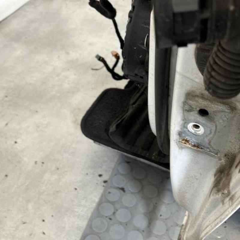 Porte avant gauche CITROEN C5 2 Photo n°5