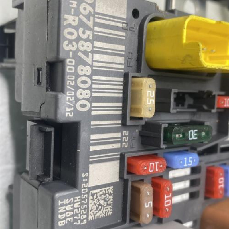 Boitier servitude moteur (BSM) PEUGEOT 807 Photo n°4