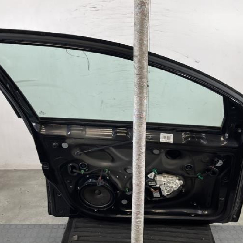 Porte avant gauche VOLKSWAGEN GOLF 5 Photo n°7