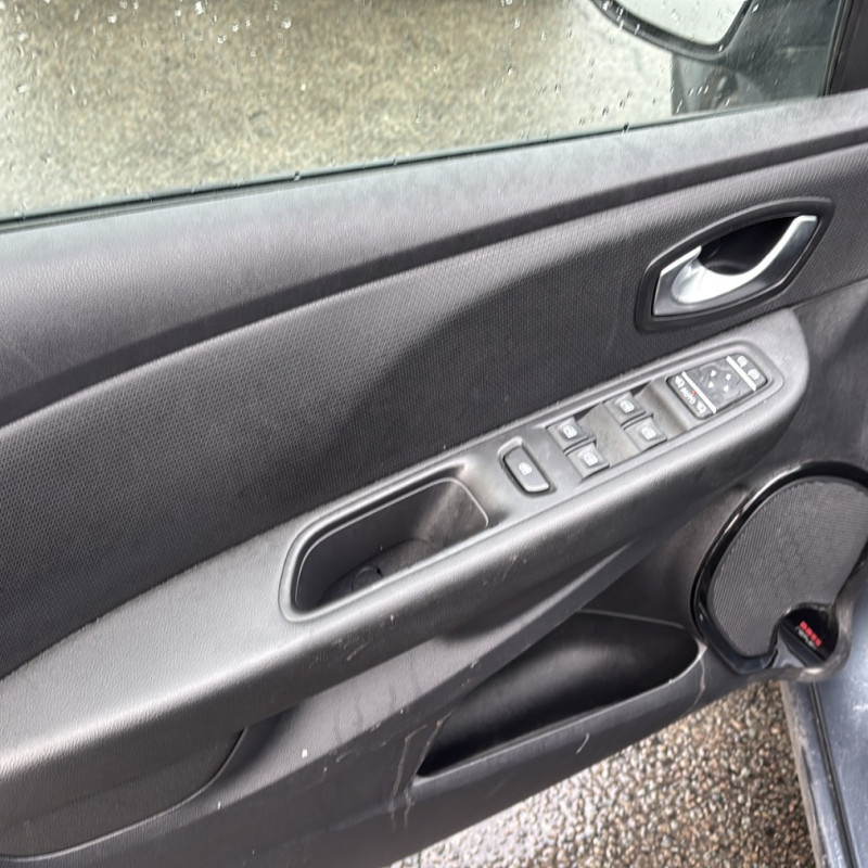 RENAULT CLIO 4 PHASE 2 0.9i - 12V TURBO TCE 90 Photo n°12