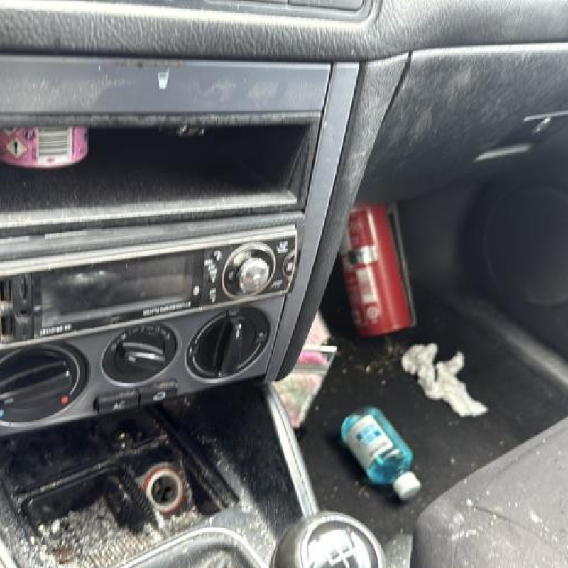 Reservoir essence VOLKSWAGEN GOLF 4 Photo n°15