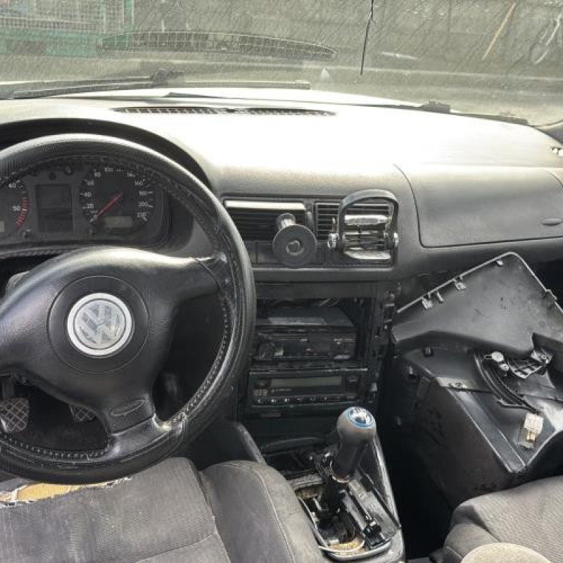 Reservoir essence VOLKSWAGEN GOLF 4 Photo n°15