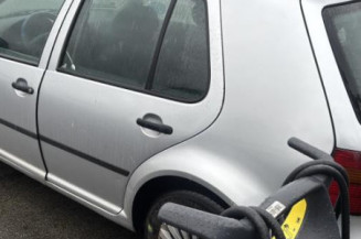 Pivot de moyeu avant droit VOLKSWAGEN GOLF 4