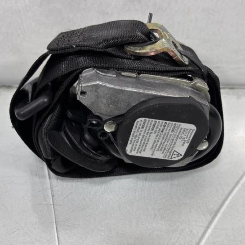 Pretensionneur de ceinture avant droit VOLKSWAGEN GOLF 5 Photo n°2