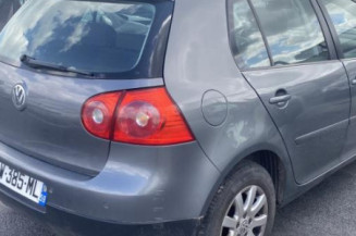 Pretensionneur de ceinture avant gauche VOLKSWAGEN GOLF 5