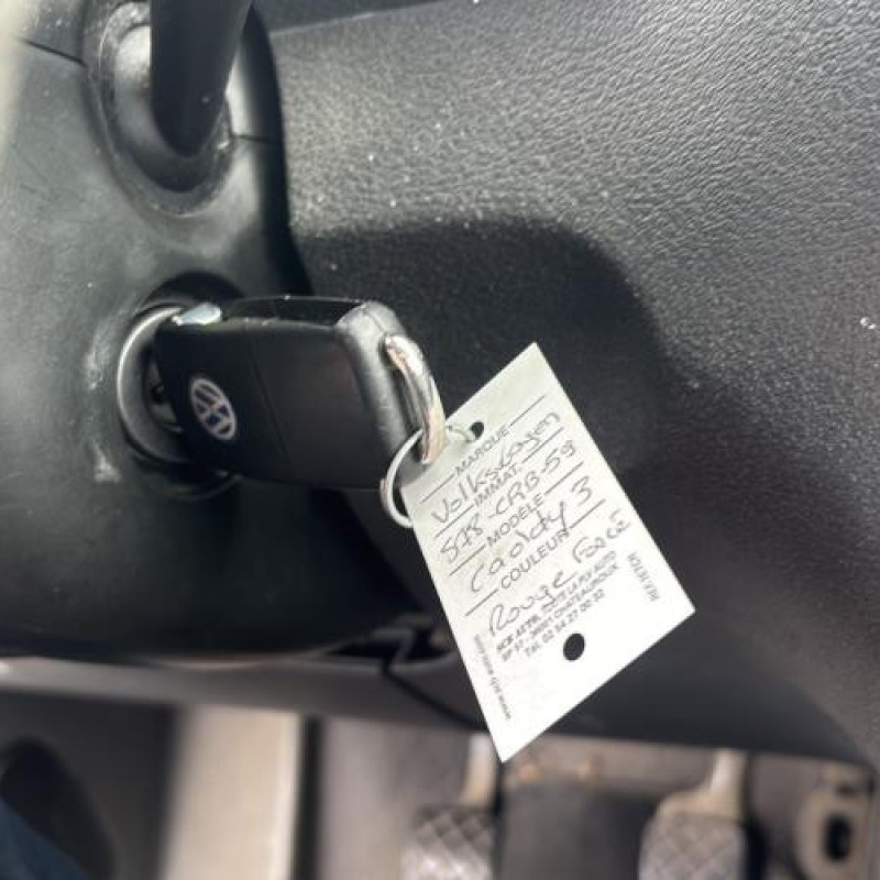 Boitier filtre a air VOLKSWAGEN CADDY 3 Photo n°19