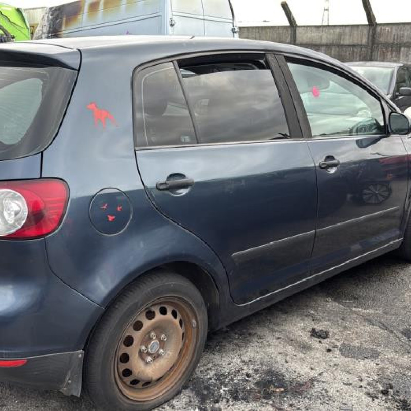 Pivot de moyeu arriere droit VOLKSWAGEN GOLF PLUS Photo n°3