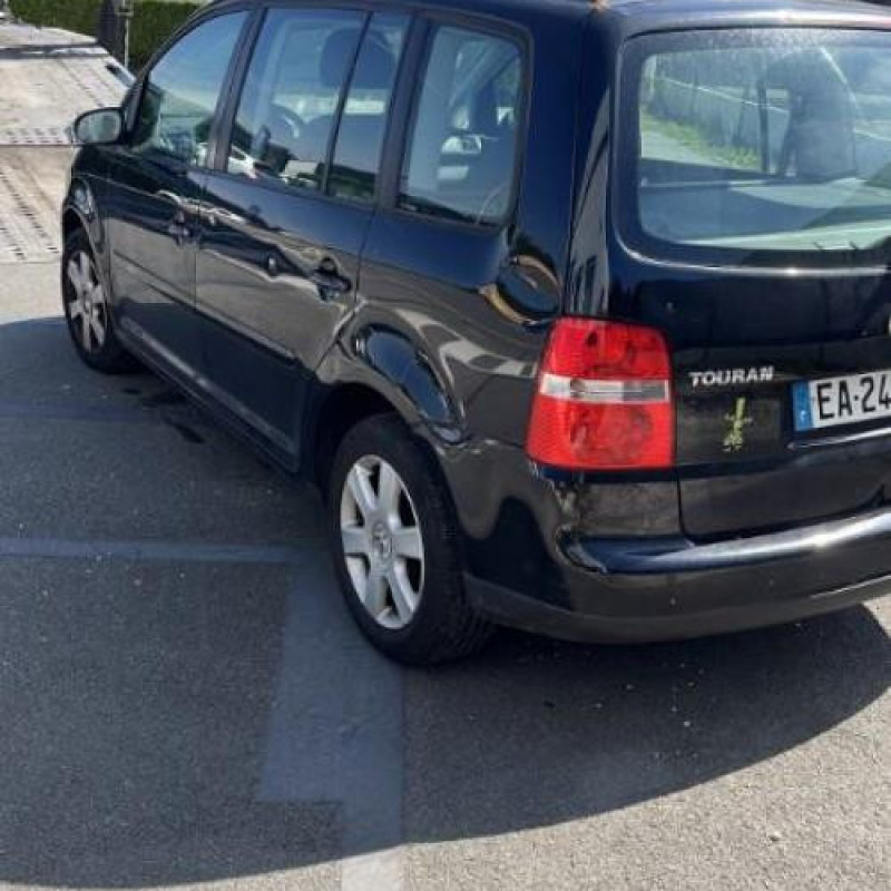 Boitier filtre a air VOLKSWAGEN TOURAN 1 Photo n°1