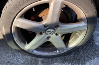 Pivot de moyeu arriere droit VOLKSWAGEN GOLF 5