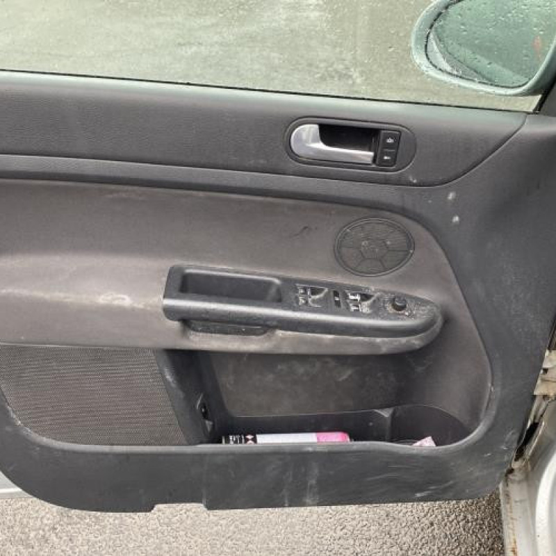 Pivot de moyeu arriere droit VOLKSWAGEN GOLF PLUS Photo n°9