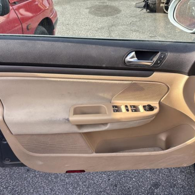 Boitier filtre a air VOLKSWAGEN GOLF 5 Photo n°9