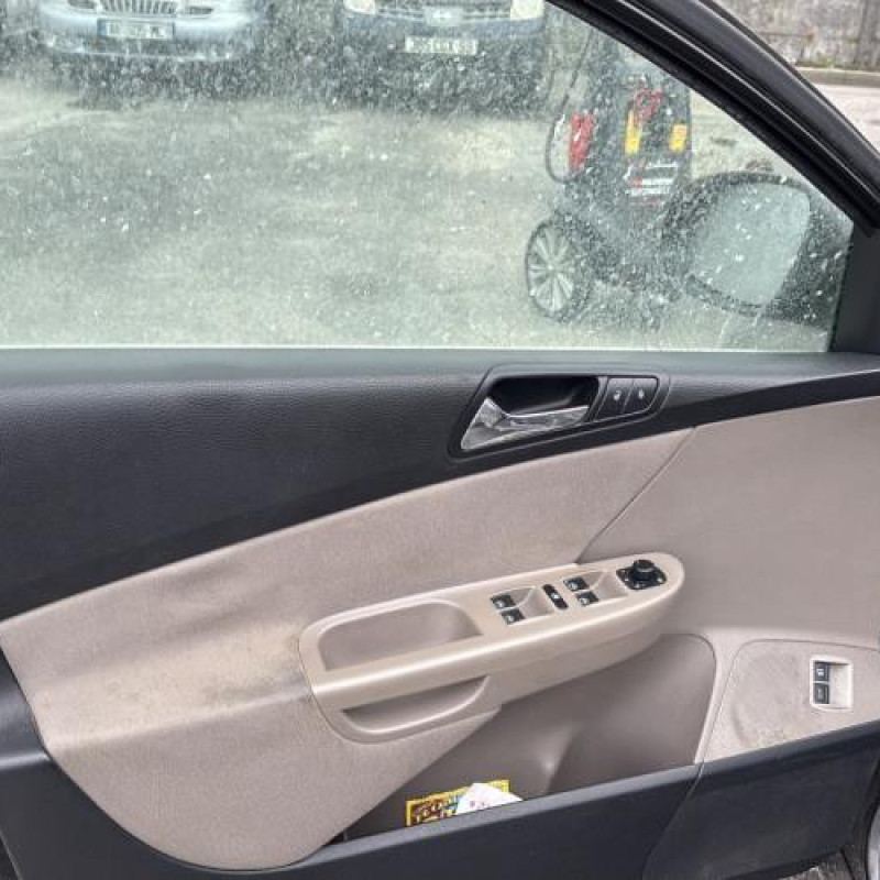 Boitier filtre a air VOLKSWAGEN PASSAT 5 Photo n°10