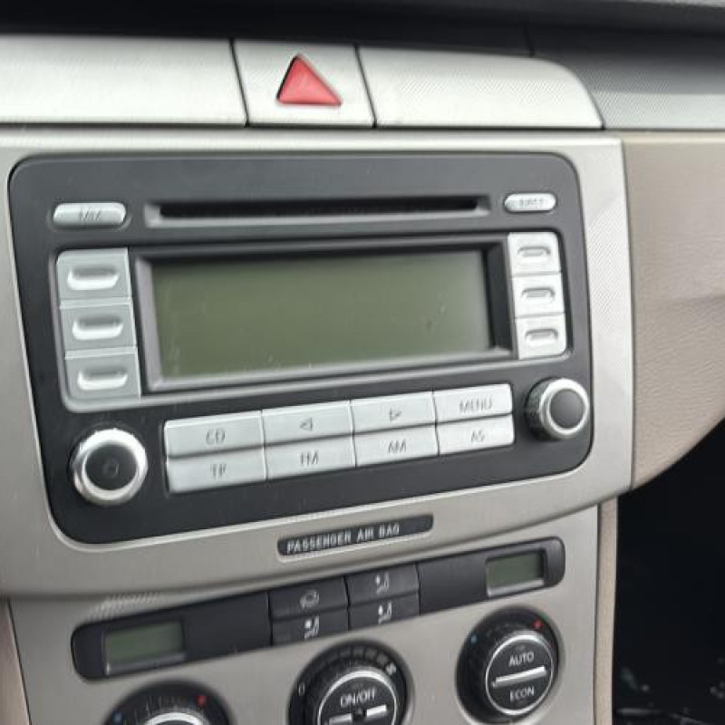 Boitier filtre a air VOLKSWAGEN PASSAT 5 Photo n°17