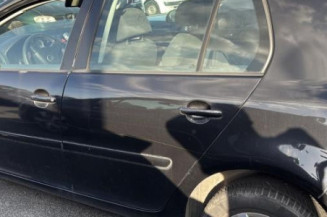 Pivot de moyeu arriere droit VOLKSWAGEN GOLF 5