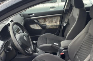 Pivot de moyeu arriere droit VOLKSWAGEN GOLF 5