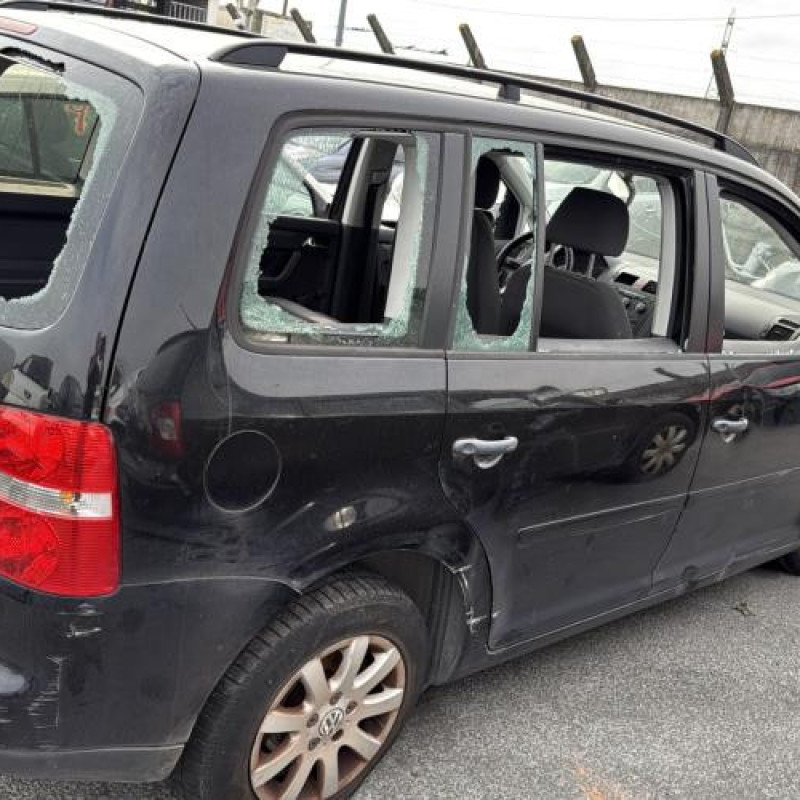 Etrier arriere droit (freinage) VOLKSWAGEN TOURAN 1 Photo n°7