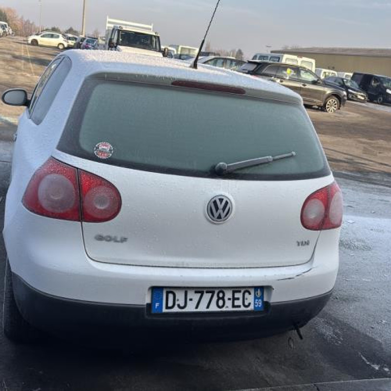 Pivot de moyeu arriere gauche VOLKSWAGEN GOLF 5 Photo n°5