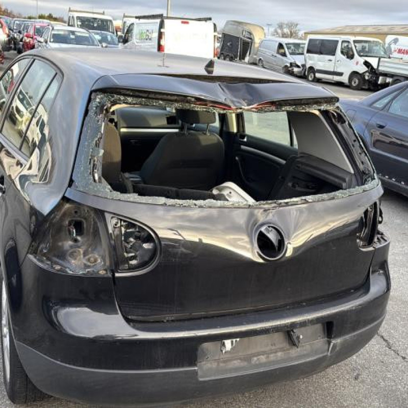 Pivot de moyeu arriere gauche VOLKSWAGEN GOLF 5 Photo n°5