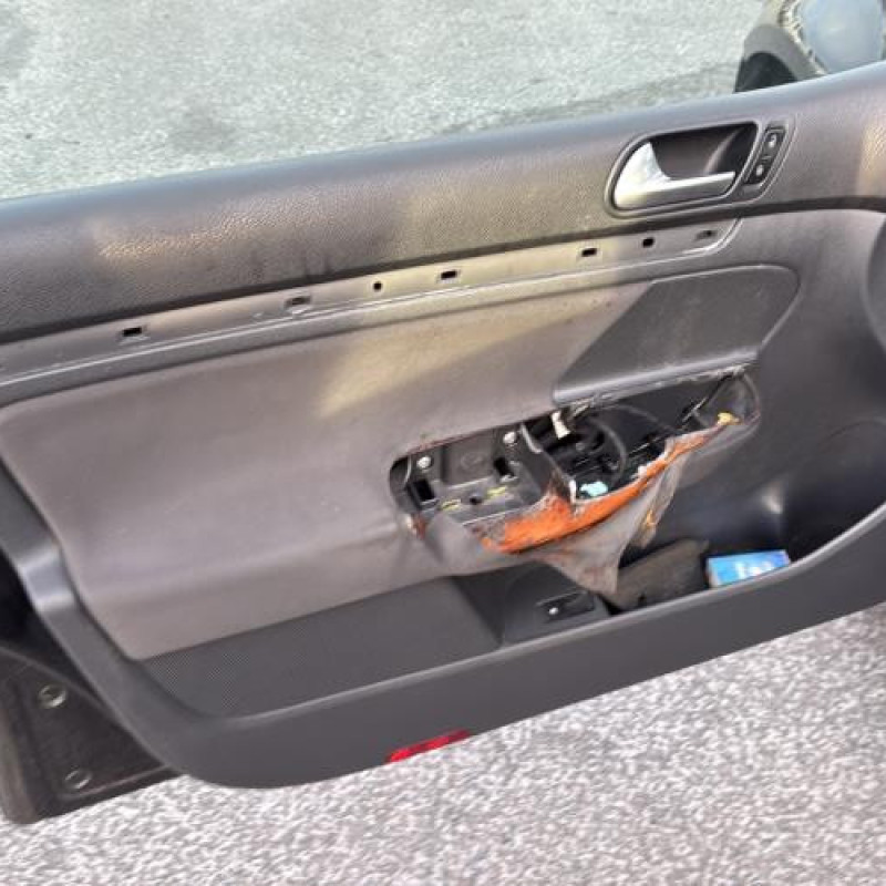 Pivot de moyeu arriere gauche VOLKSWAGEN GOLF 5 Photo n°9