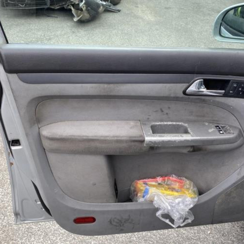 Etrier arriere droit (freinage) VOLKSWAGEN TOURAN 1 Photo n°20