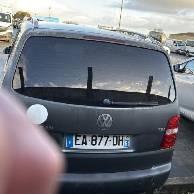 Etrier arriere droit (freinage) VOLKSWAGEN TOURAN 1 Photo n°5