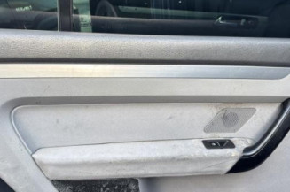 Etrier arriere gauche (freinage) VOLKSWAGEN TOURAN 1