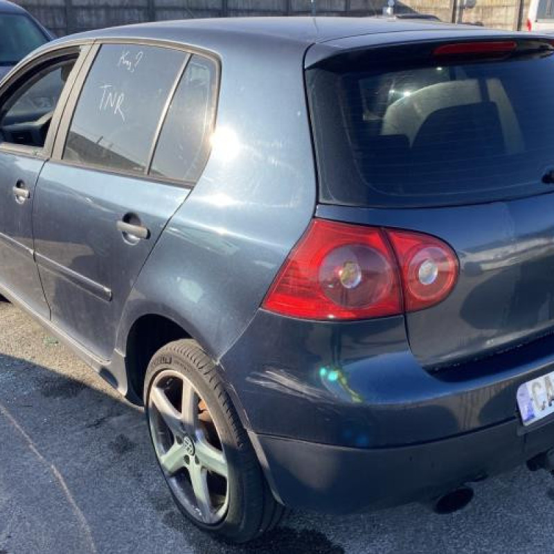 Pivot de moyeu arriere gauche VOLKSWAGEN GOLF 5 Photo n°4