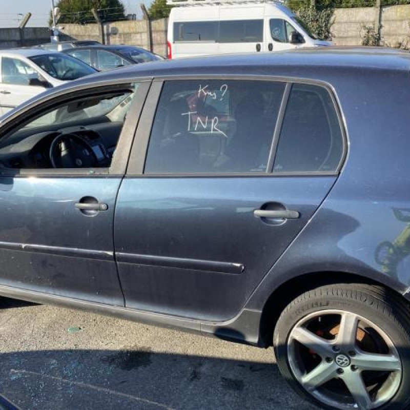 Pivot de moyeu arriere gauche VOLKSWAGEN GOLF 5 Photo n°6