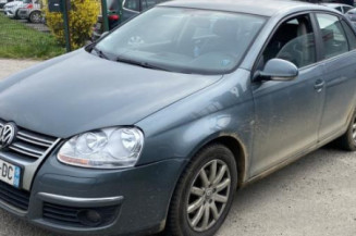 Pivot de moyeu avant gauche VOLKSWAGEN JETTA 3 Photo n°1