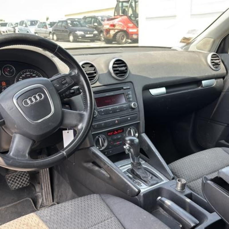 Boitier filtre a air AUDI A3 2 Photo n°12