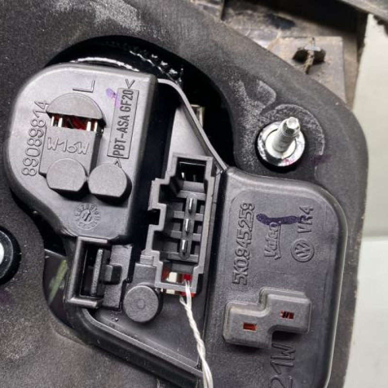 Feu arriere secondaire gauche (feux) VOLKSWAGEN GOLF 6 Photo n°3