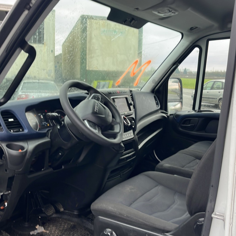 IVECO DAILY 6 PHASE 2 35-C18 3.0D - 16V TURBO Photo n°5