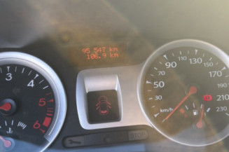 RENAULT CLIO 3 PHASE 1 1.5 DCI - 8V TURBO