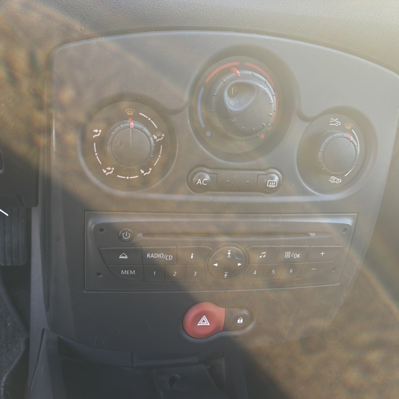 RENAULT CLIO 3 PHASE 1 1.5 DCI - 8V TURBO Photo n°18