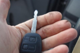 Serrure de coffre TOYOTA YARIS 2