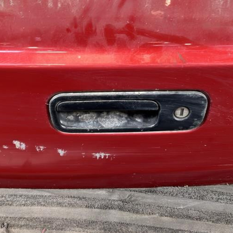 Malle/Hayon arriere VOLKSWAGEN CADDY 3 Photo n°6