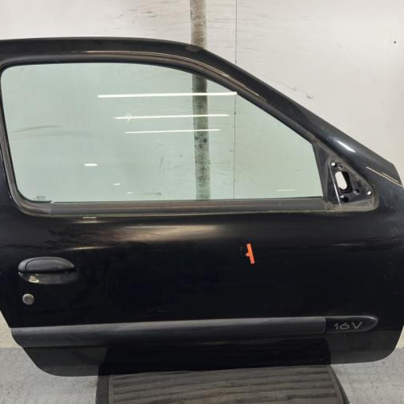Porte avant droit RENAULT CLIO 2 Photo n°1