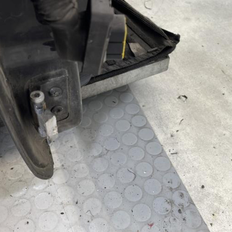 Porte avant droit RENAULT CLIO 2 Photo n°5