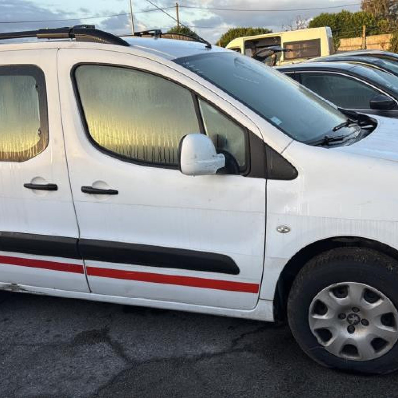 Boitier air bag PEUGEOT PARTNER 2 Photo n°8