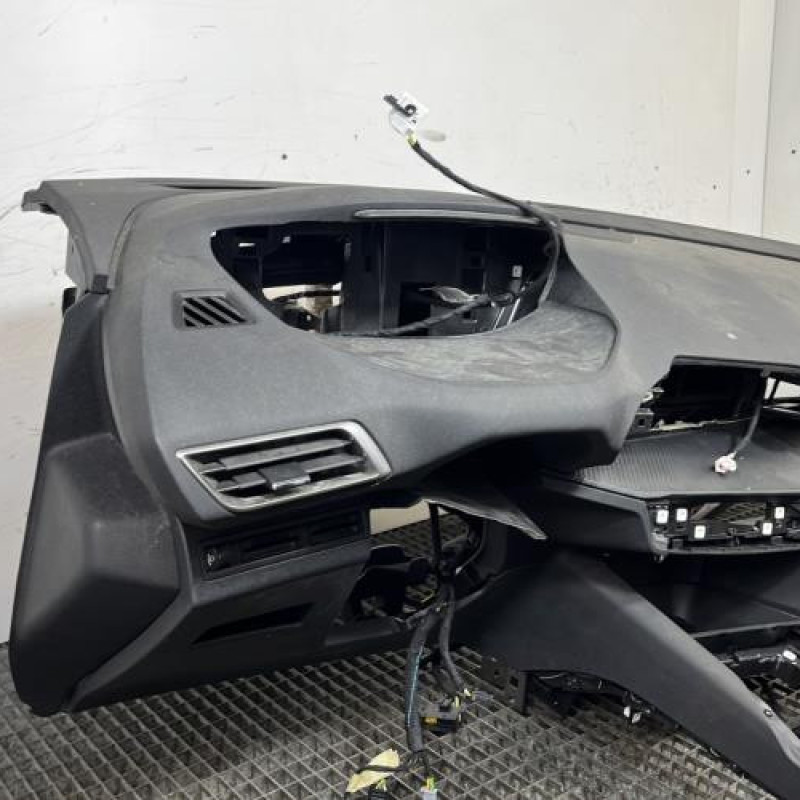 Planche de bord complete PEUGEOT 5008 2 Photo n°2