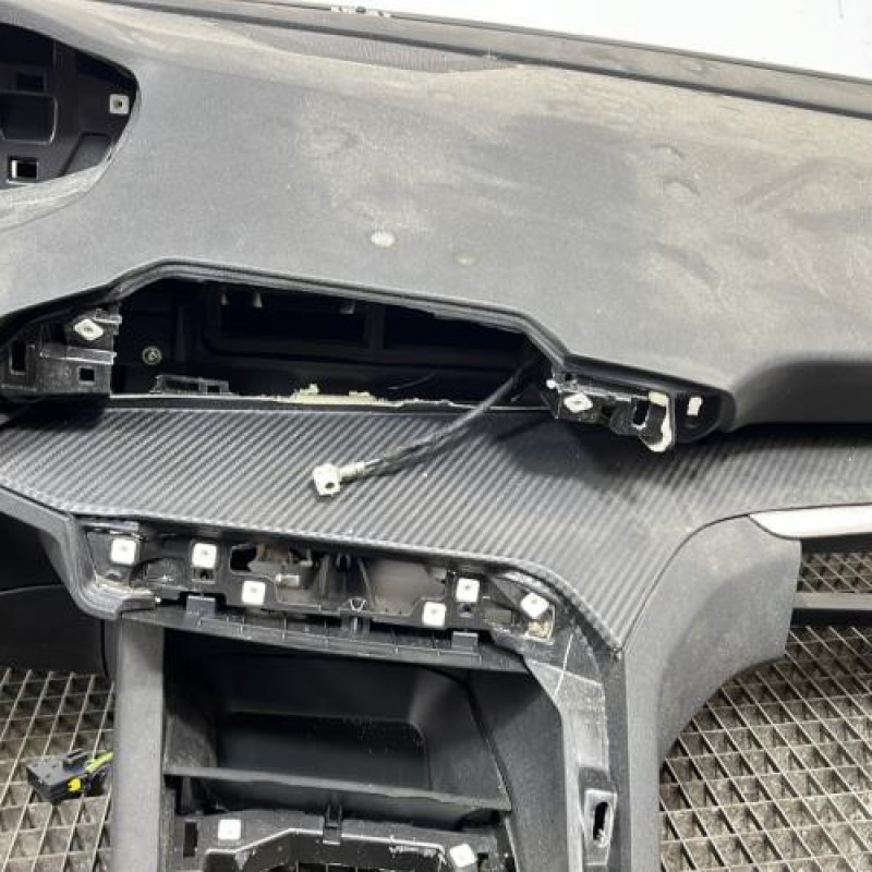Planche de bord complete PEUGEOT 5008 2 Photo n°5