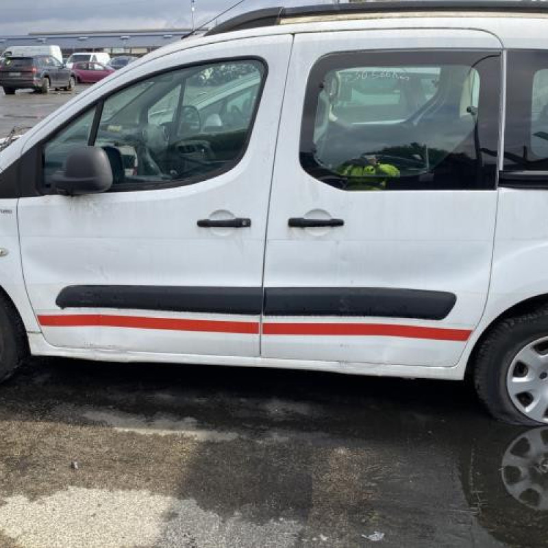 Boitier air bag PEUGEOT PARTNER 2 Photo n°7